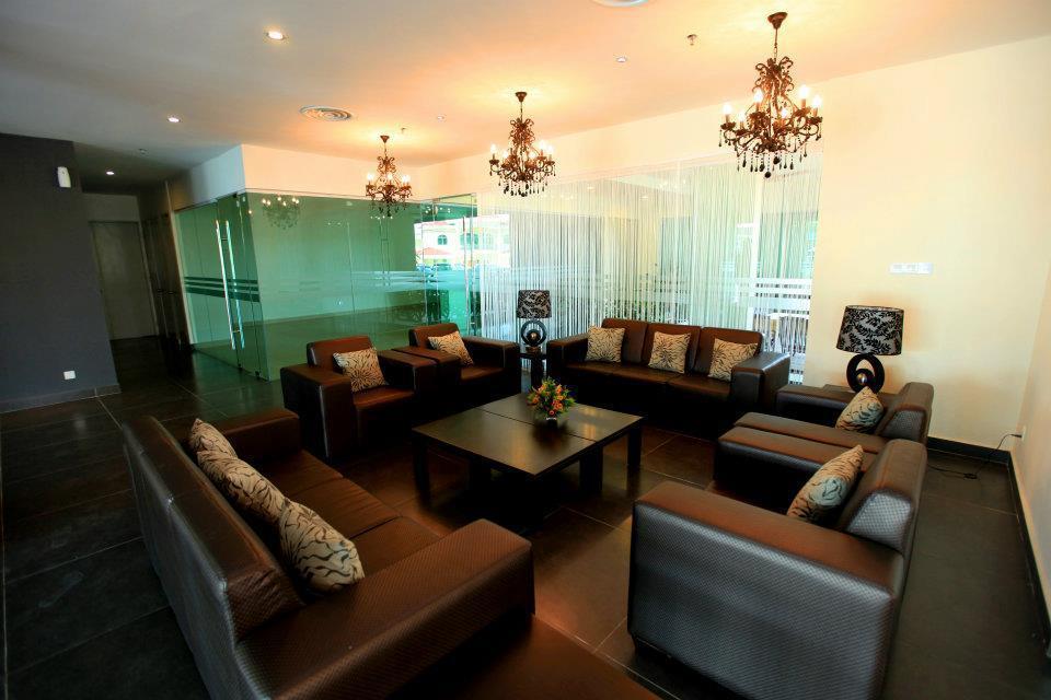 Merdeka Suites Hotel Miri Exterior photo